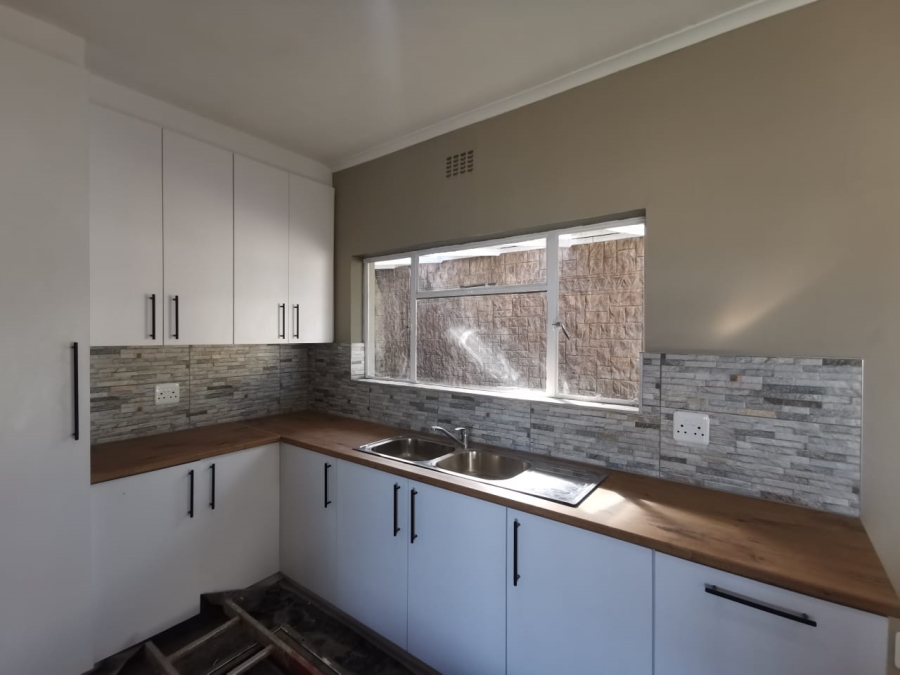 3 Bedroom Property for Sale in Van Riebeeck Hoogte Eastern Cape